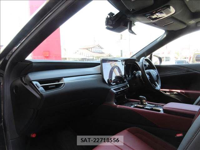 Lexus RX 2023-01 8245760-24