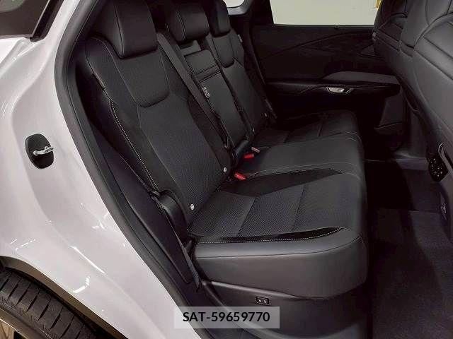 Lexus RX 2023-03 8485647-10