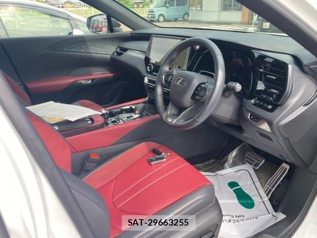 Lexus RX 2025-08 8743504-11