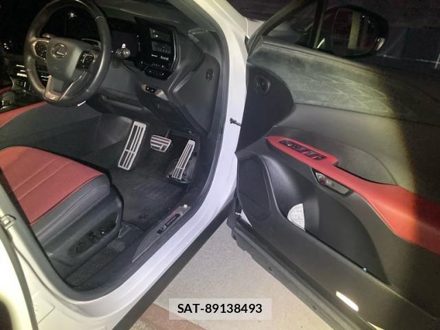 Lexus RX 2023-10 8743503-15