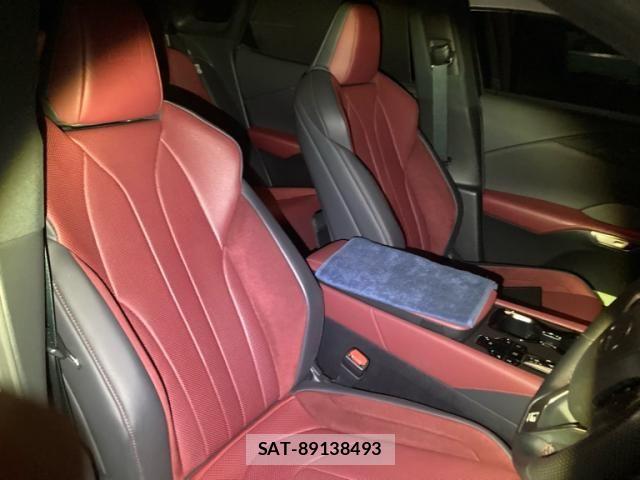 Lexus RX 2023-10 8743503-16