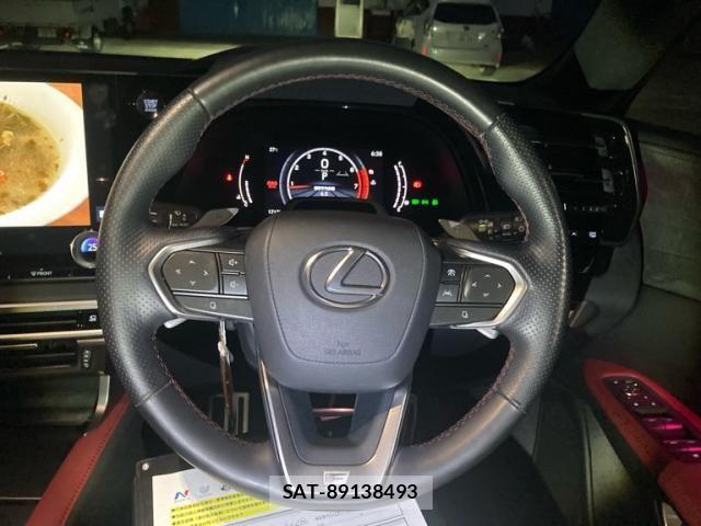 Lexus RX 2023-10 8743503-20