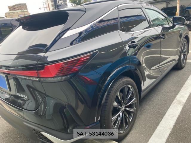 Lexus RX 2023-11 8880557-2