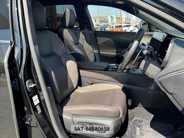 Lexus RX 2024-04 7221129-15
