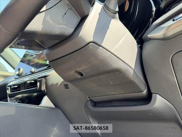 Lexus RX 2024-04 7221129-5