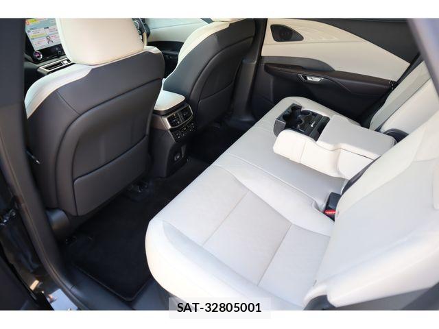 Lexus RX 2024-07 7221133-11