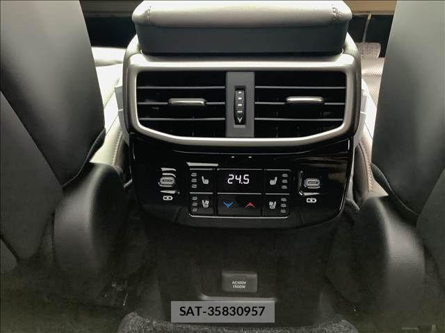 Lexus RX 2023-09 7249928-10
