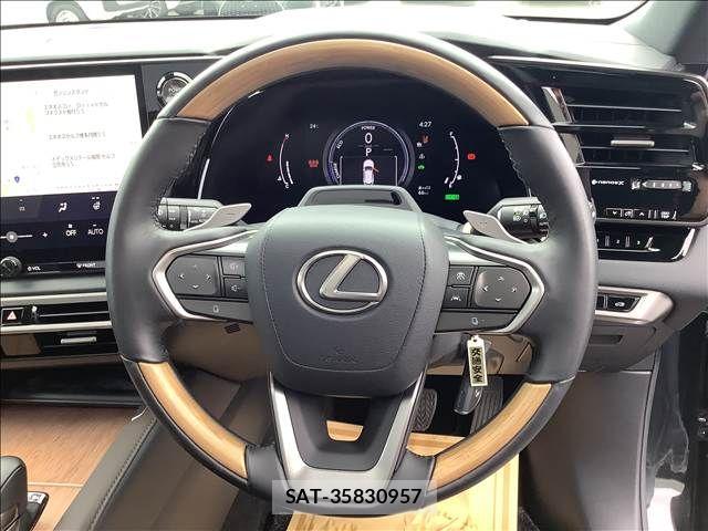 Lexus RX 2023-09 7249928-1