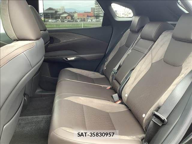 Lexus RX 2023-09 7249928-5