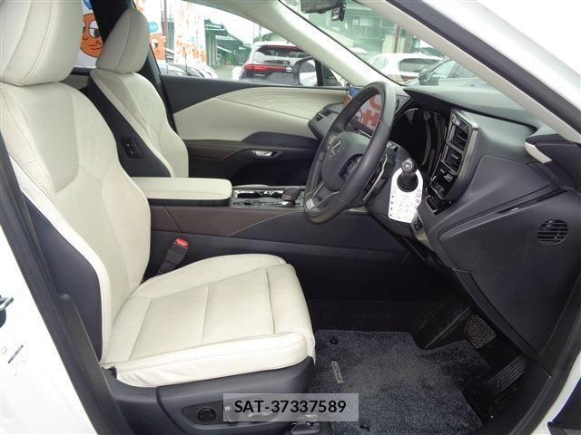Lexus RX 2024-05 7251363-18