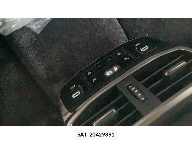 Lexus RX 2023-12 7272246-22