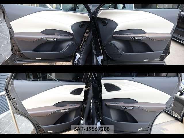 Lexus RX 2024-10 7358561-25