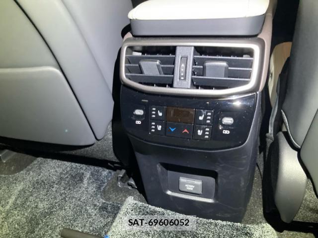Lexus RX 2024-07 7725198-11