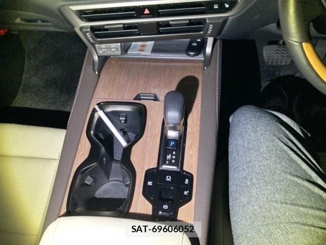 Lexus RX 2024-07 7725198-19