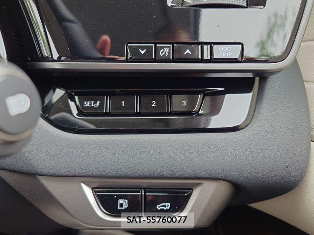 Lexus RX 2025-05 7725197-18