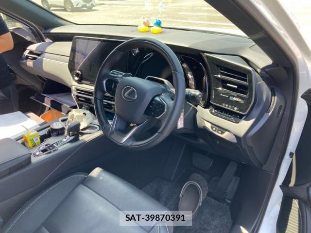 Lexus RX 2026-01 7962458-13