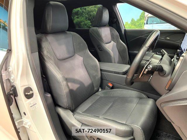 Lexus RX 2023-11 8074394-8