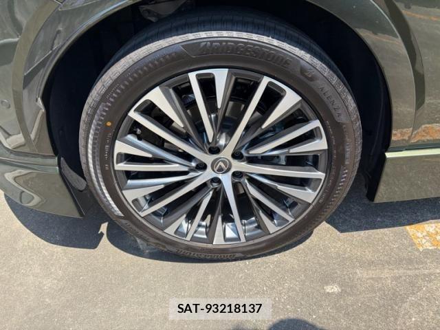 Lexus RX 2025-07 8131061-10