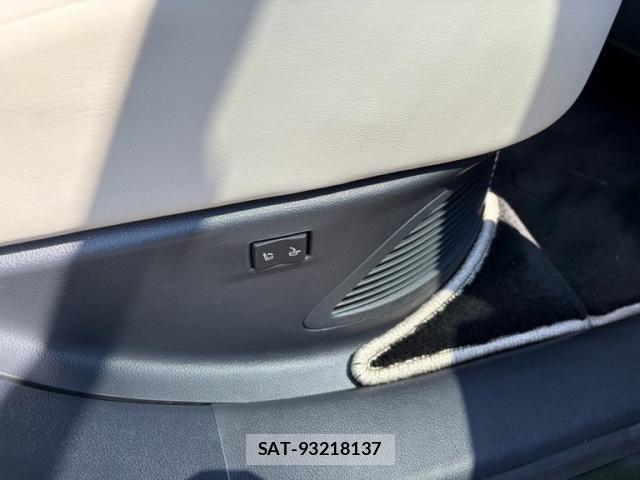 Lexus RX 2025-07 8131061-15