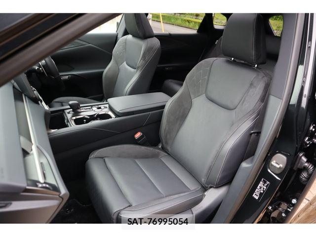Lexus RX 2025-12 8131060-9
