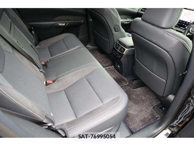 Lexus RX 2025-12 8131060-10