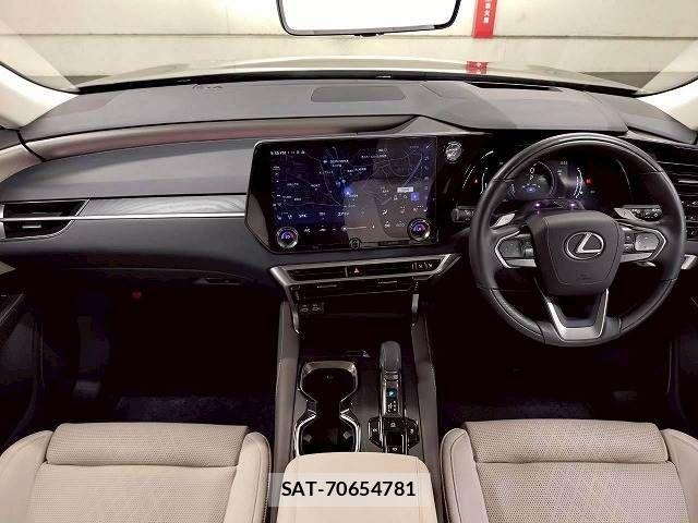 Lexus RX 2023-11 8245761-2