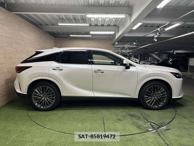 Lexus RX 2023-09 8336604-17