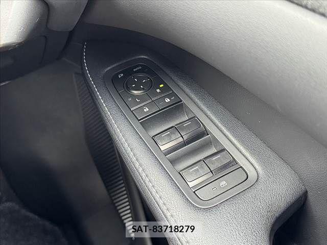Lexus RX 2023-11 8413318-23