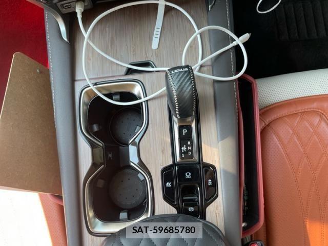 Lexus RX 2024-03 8562482-17
