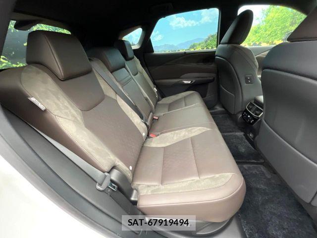 Lexus RX 2023-10 8659999-9