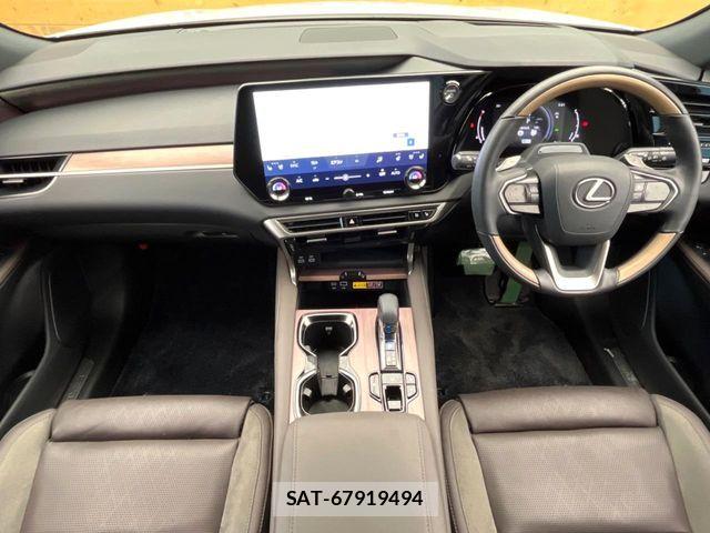 Lexus RX 2023-10 8659999-1