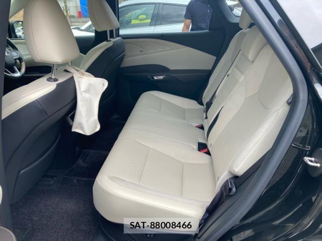 Lexus RX 2023-11 8743507-10