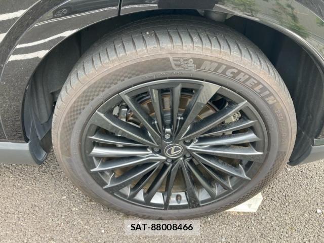 Lexus RX 2023-11 8743507-7