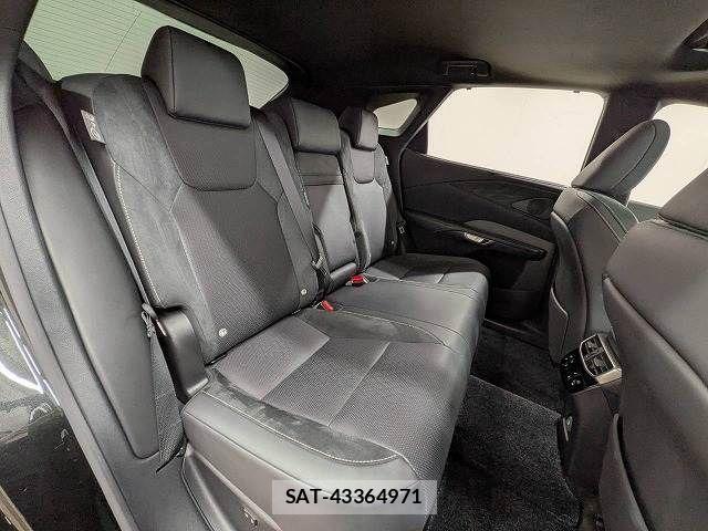 Lexus RX 2023-08 8796512-11