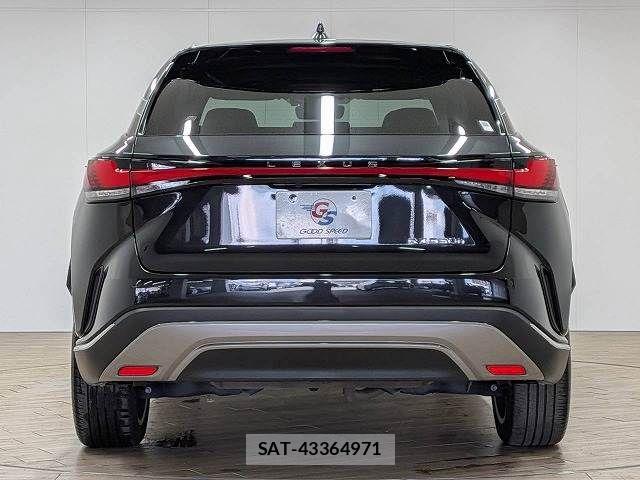 Lexus RX 2023-08 8796512-15