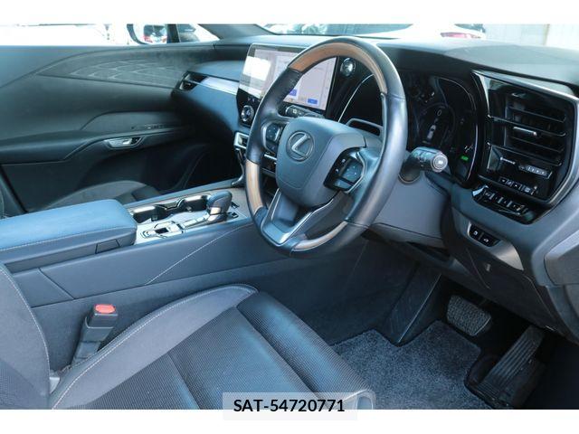 Lexus RX 2024-10 8796511-15