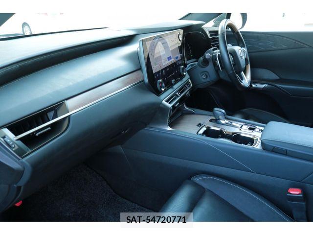 Lexus RX 2024-10 8796511-16