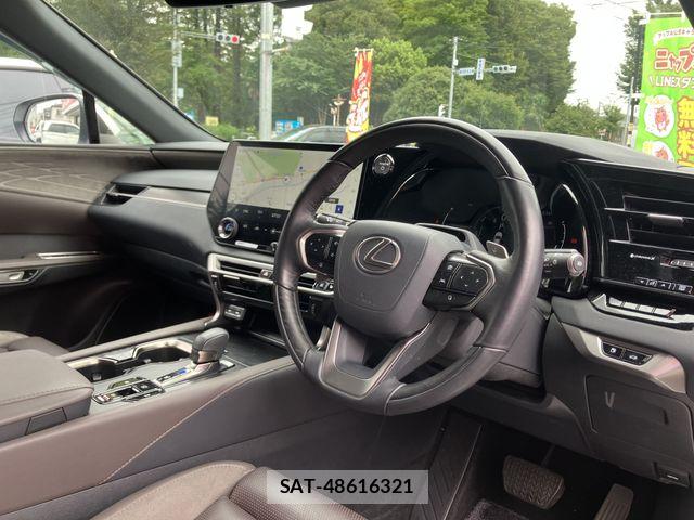 Lexus RX 2023-10 8830028-4