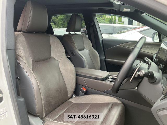 Lexus RX 2023-10 8830028-5