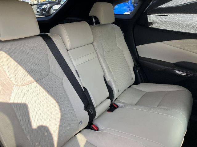 Lexus RX 2023-04 1179106-4