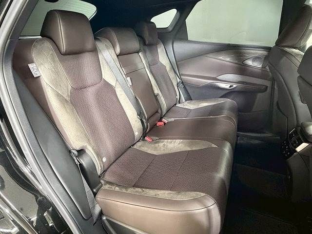 Lexus RX 2023-03 3414543-5