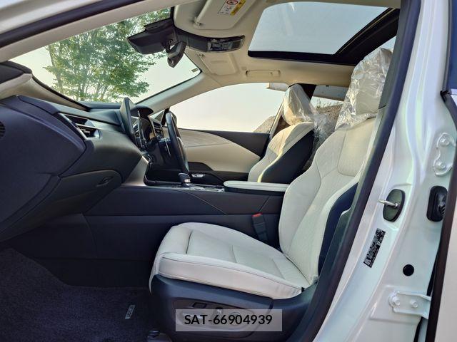 Lexus RX 2023-10 7251377-23