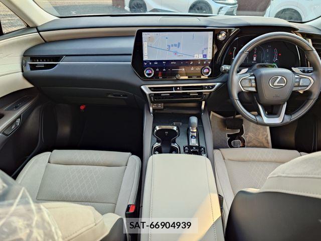 Lexus RX 2023-10 7251377-8
