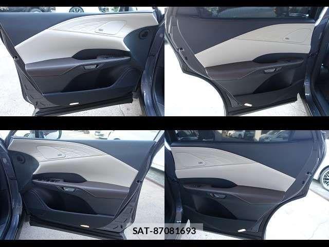 Lexus RX 2024-04 7455482-16