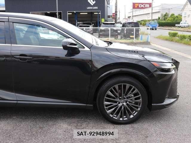 Lexus RX 2023-02 7617756-10