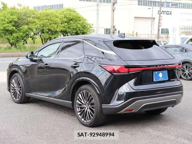 Lexus RX 2023-02 7617756-4