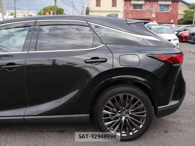 Lexus RX 2023-02 7617756-18