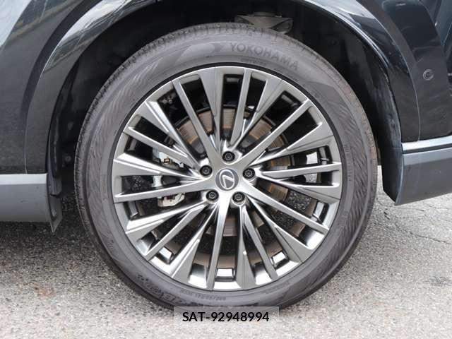 Lexus RX 2023-02 7617756-30