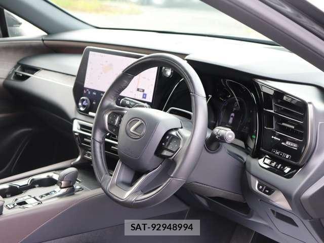 Lexus RX 2023-02 7617756-34