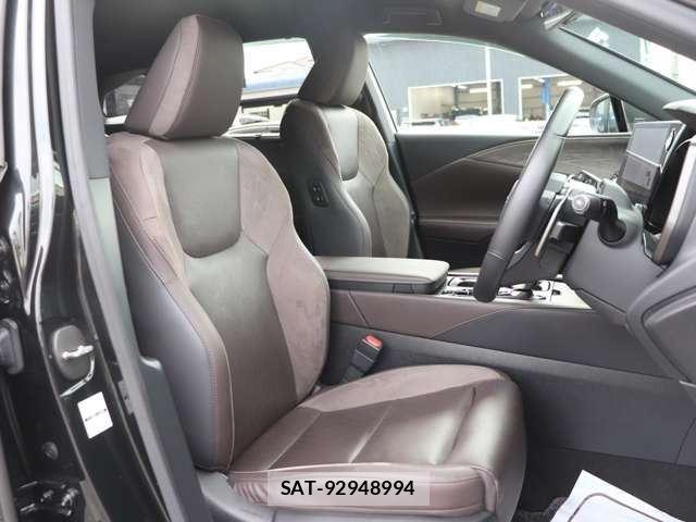 Lexus RX 2023-02 7617756-38